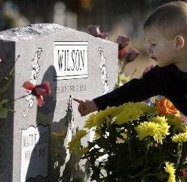 L'importanza di visitare un cimitero con i propri bambini | Sopra La Notizia